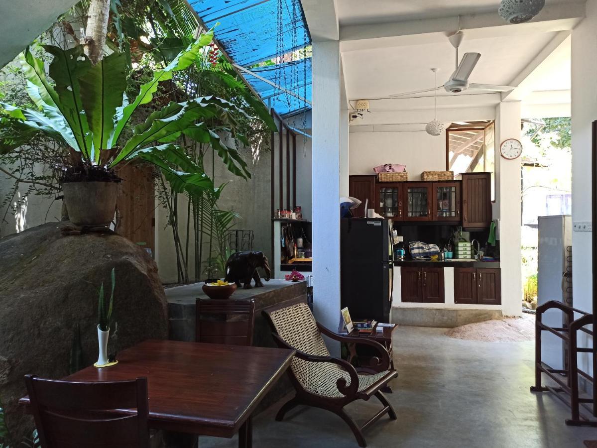 Bed and Breakfast Butterfly Jewel Unawatuna Exterior foto