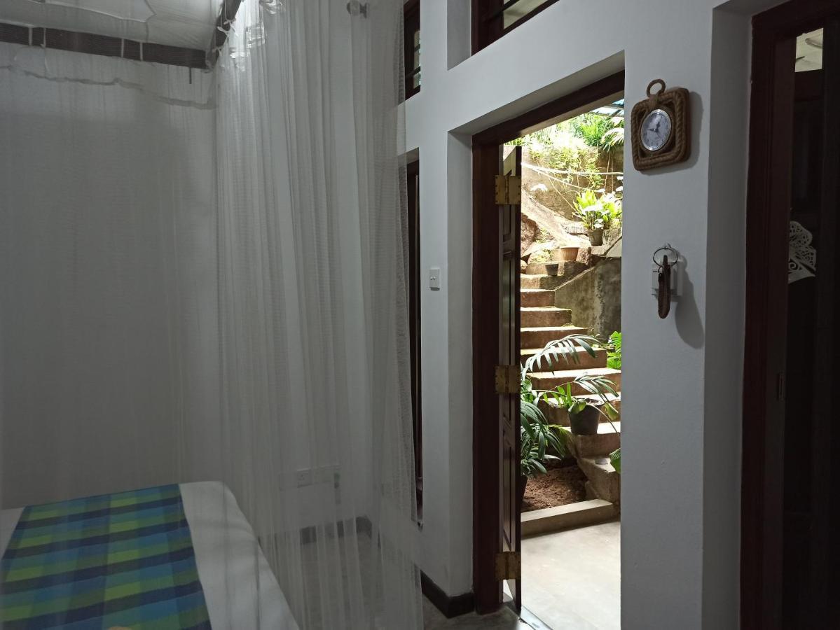 Bed and Breakfast Butterfly Jewel Unawatuna Exterior foto